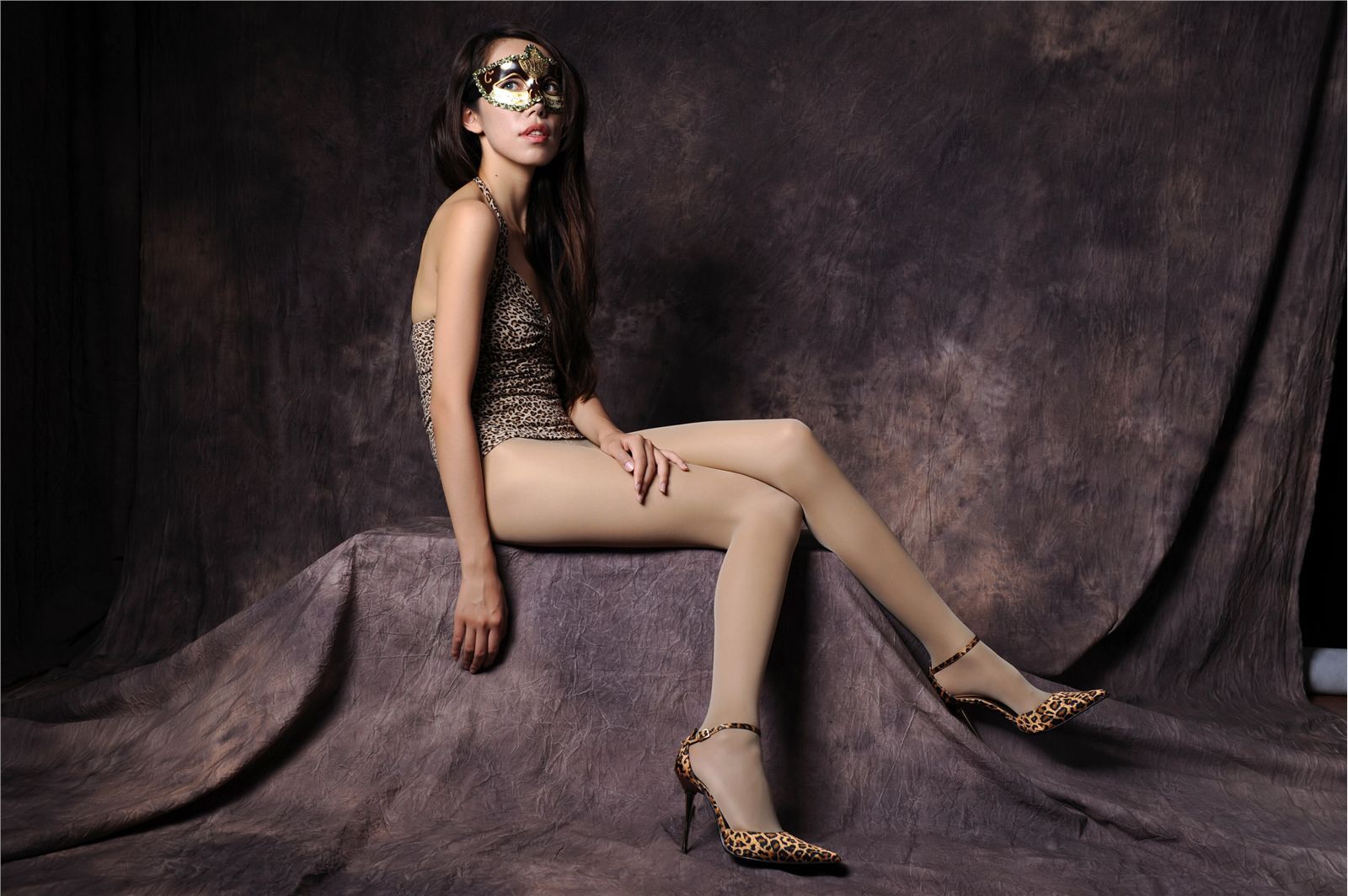 丝间舞 Vip NO.416 肉色丝袜美女图片